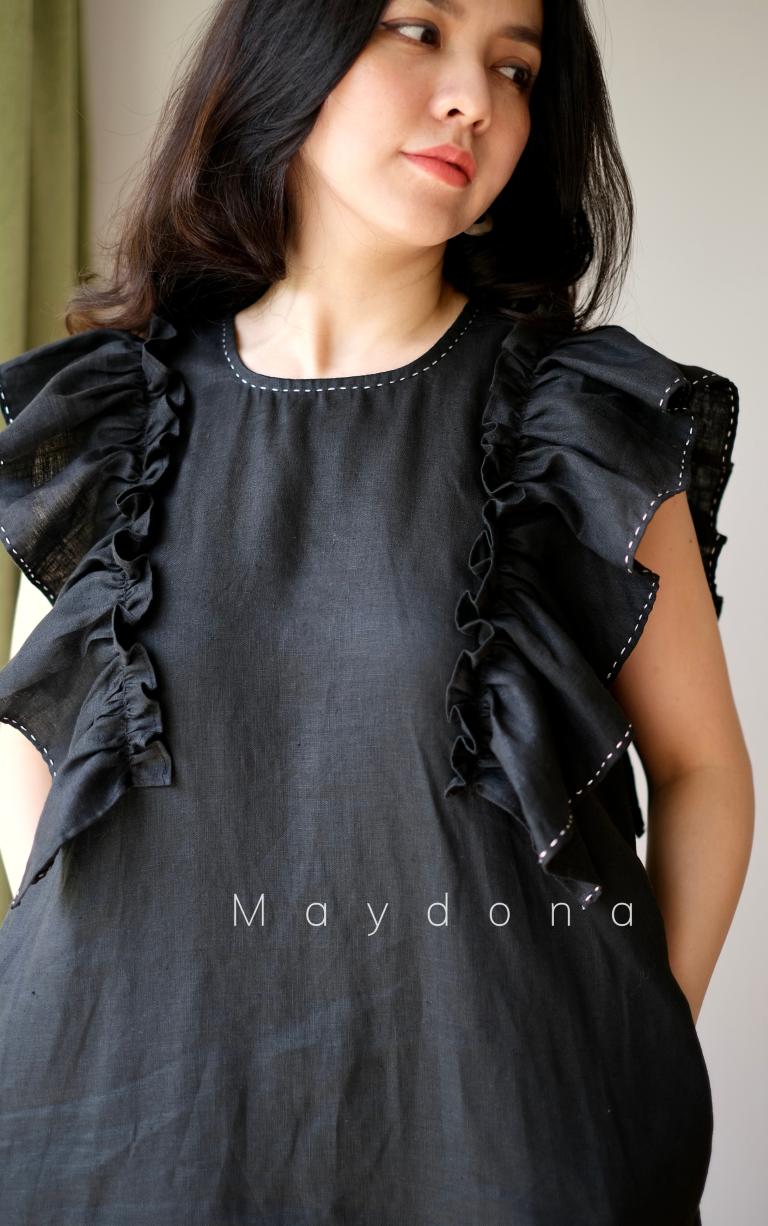 Đầm đen điệu đà - Ảnh 3